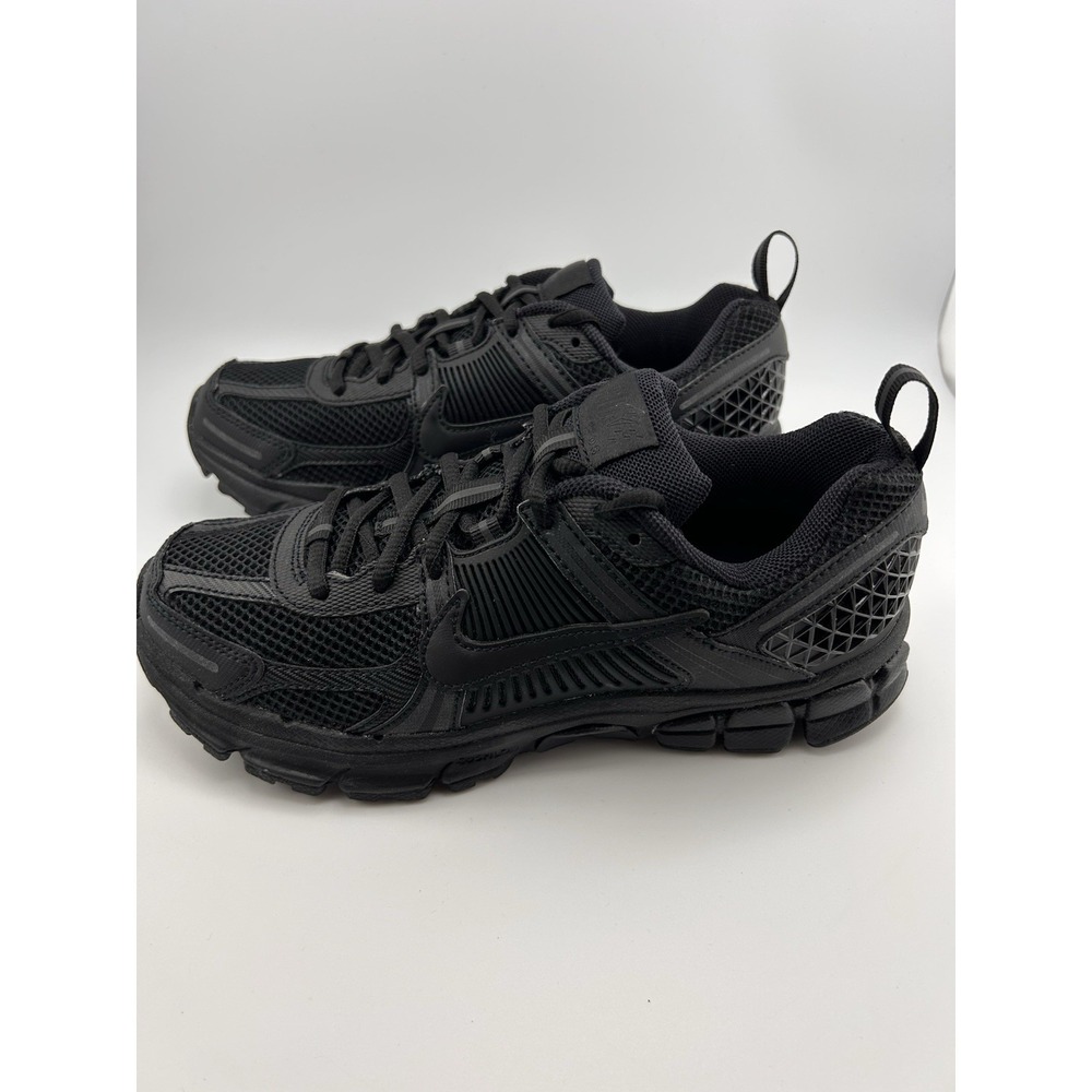Nike Vomero 5 Triple Black Noir HF6998 001 Size 5 Youth / 6.5 Women